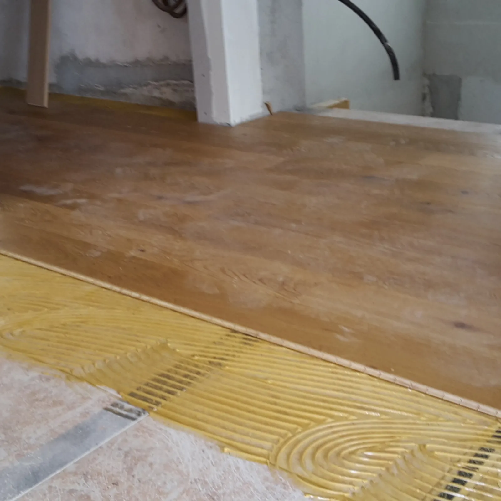 Parquet su vecchie piastrelle